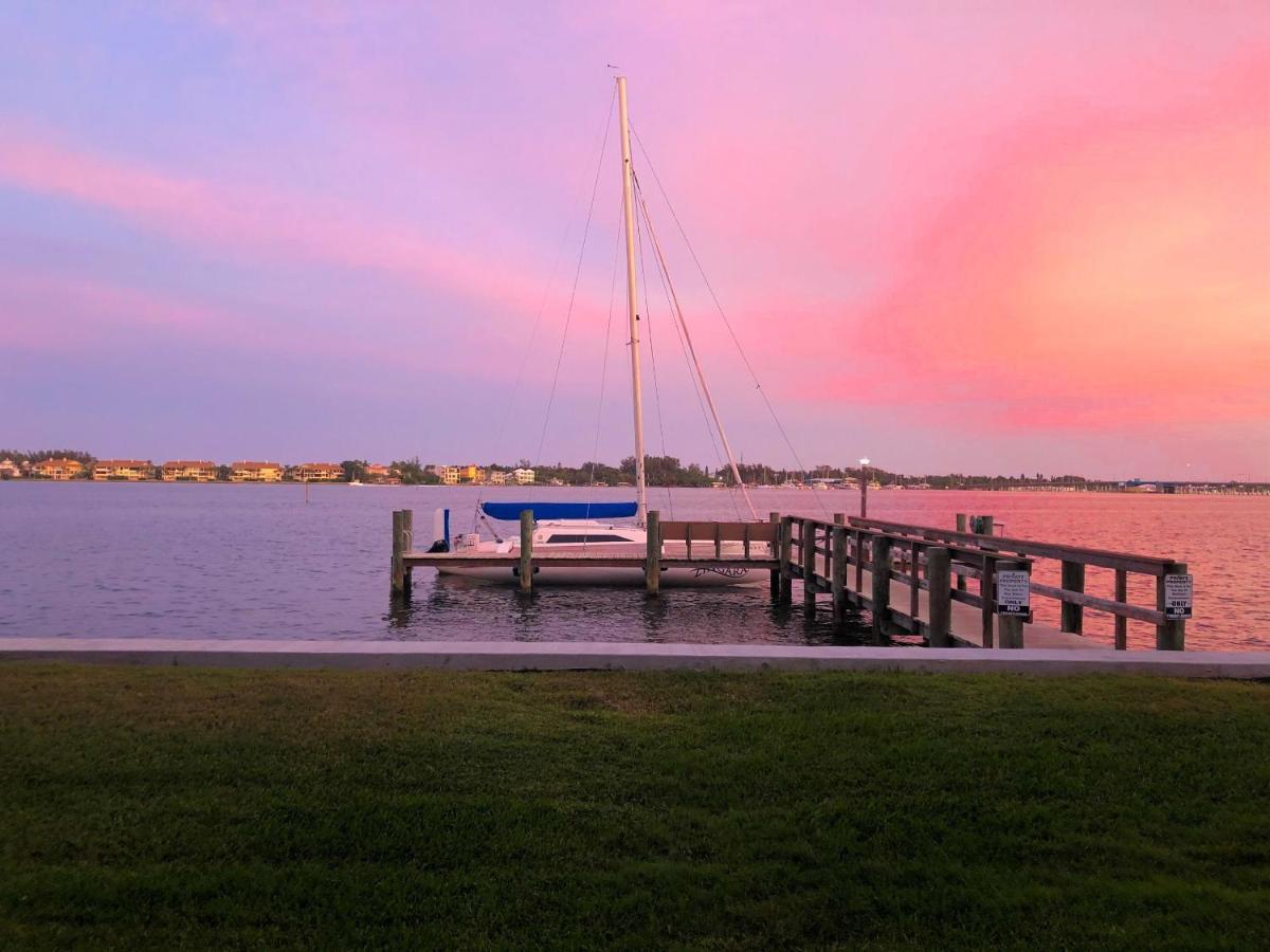 ブレイデントン・ビーチAnna Maria Island Beach Palms 8Bアパートメント エクステリア 写真